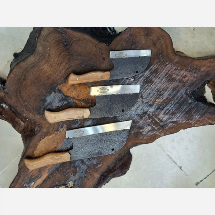 ساطور طرح سنگی