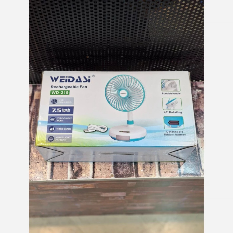پنکه رنگی کمپی بسیار سبک